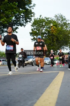 Runner Photo 4198530