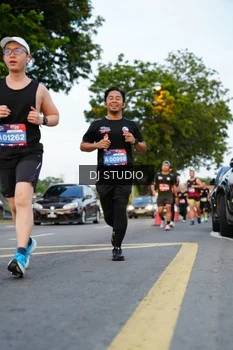 Runner Photo 4198542
