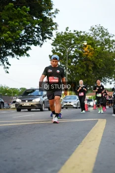 Runner Photo 4198573