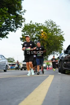Runner Photo 4198615