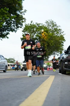 Runner Photo 4198616