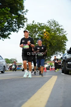 Runner Photo 4198618
