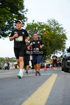 Runner Photo 4198623