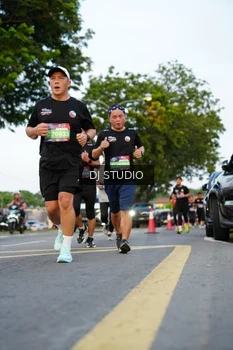 Runner Photo 4198624