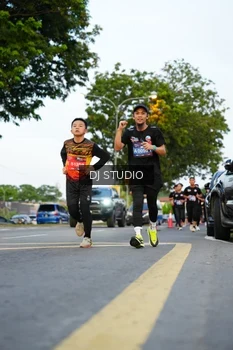 Runner Photo 4198649