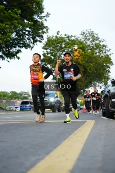 Runner Photo 4198650