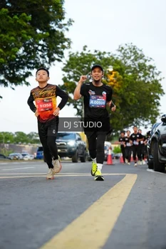 Runner Photo 4198652