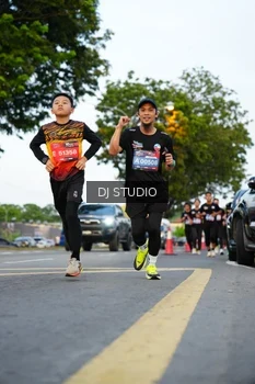 Runner Photo 4198653