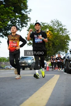Runner Photo 4198656