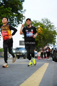 Runner Photo 4198660