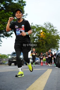 Runner Photo 4198663