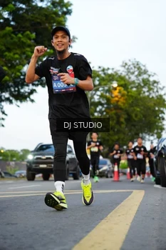 Runner Photo 4198664