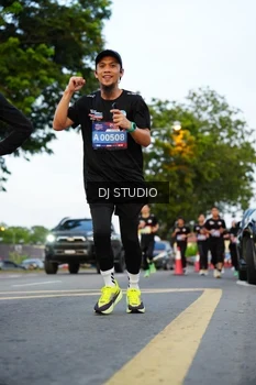 Runner Photo 4198665
