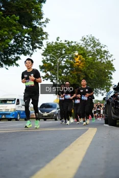 Runner Photo 4198672