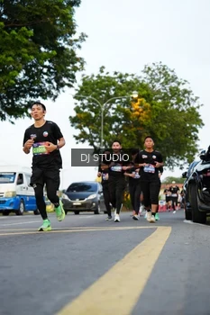 Runner Photo 4198674