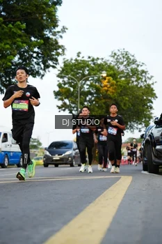 Runner Photo 4198677