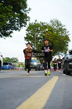 Runner Photo 4198679