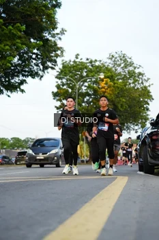 Runner Photo 4198680