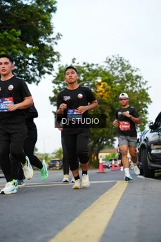 Runner Photo 4198689