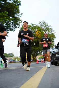 Runner Photo 4198693