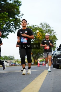 Runner Photo 4198695