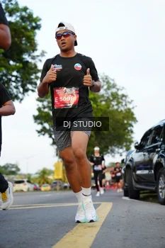 Runner Photo 4198705