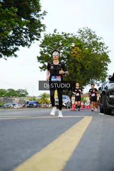 Runner Photo 4198715