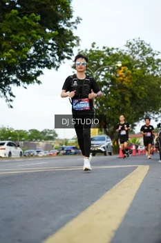 Runner Photo 4198719