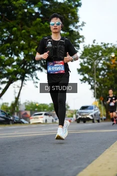 Runner Photo 4198724