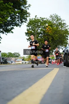 Runner Photo 4198735