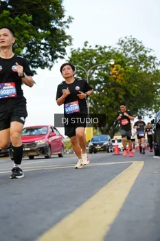 Runner Photo 4198756
