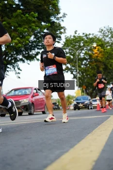 Runner Photo 4198757