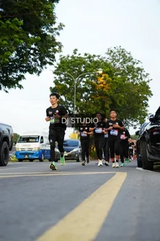 Runner Photo 4198768