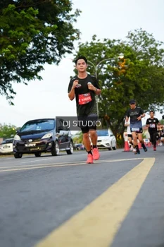 Runner Photo 4198777