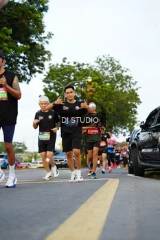 Runner Photo 4198863
