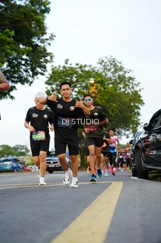 Runner Photo 4198869