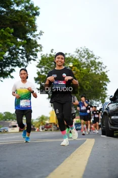Runner Photo 4198933