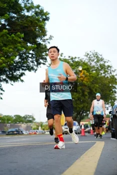Runner Photo 4198976