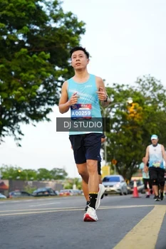 Runner Photo 4198980