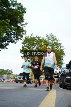 Runner Photo 4198990