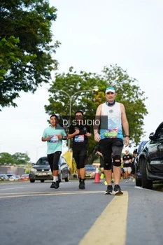 Runner Photo 4198993