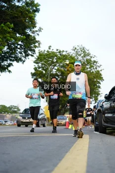 Runner Photo 4198994