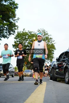 Runner Photo 4199002