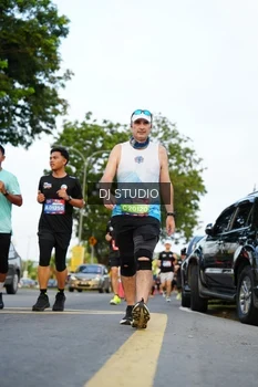 Runner Photo 4199003