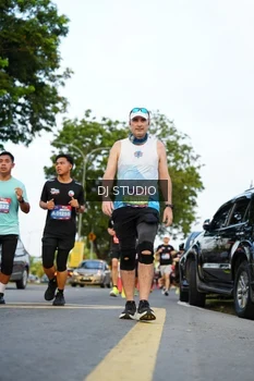 Runner Photo 4199005
