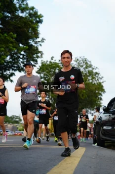 Runner Photo 4199077