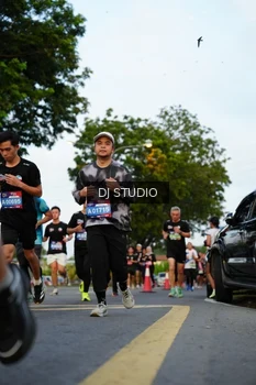 Runner Photo 4199079