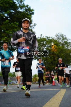 Runner Photo 4199085