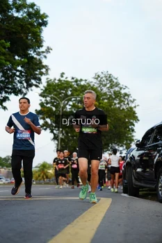 Runner Photo 4199091