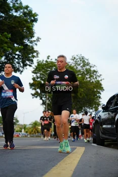 Runner Photo 4199093